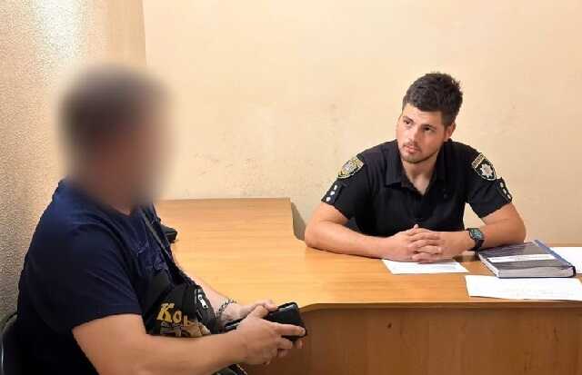 В Одесі чоловік погрожував працівникам ТЦК пістолетом під час перевірки даних