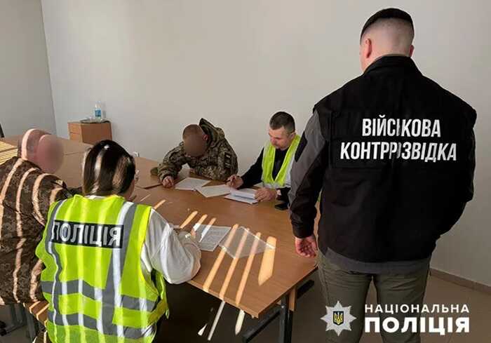 Скандал у 211-й понтонно-мостовій бригаді: оголосили підозру військовим, які будували житло командиру за виплати