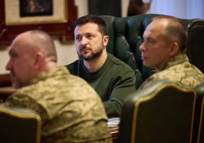 Зеленський провів Ставку: доручив прискорити ракетну програму та виробництво дронів