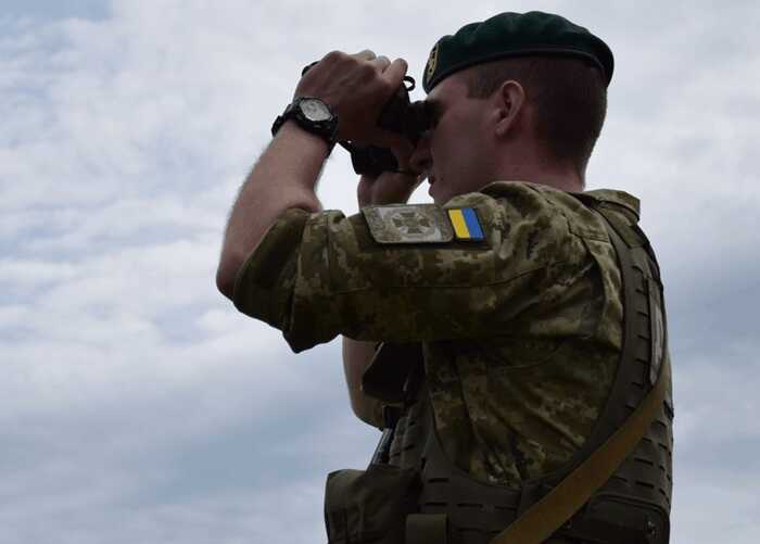 Прикордонники виявили двох замерзлих чоловіків біля кордону