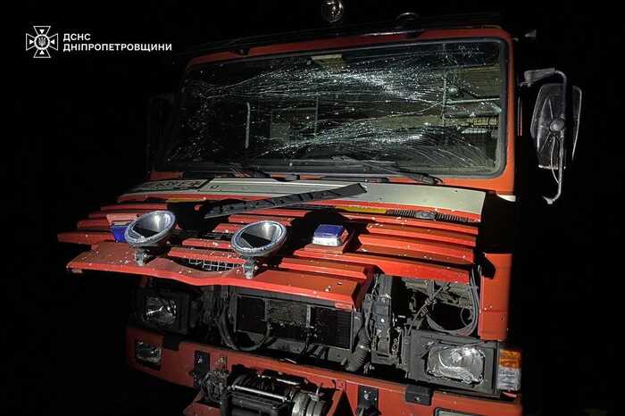 На Дніпропетровщині росіяни повторно атакували рятувальників під час гасіння пожежі