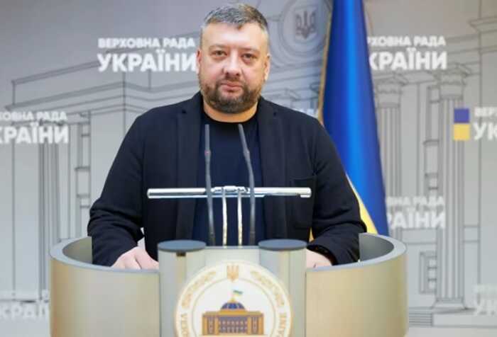 Корупція під час закупівлі БПЛА та засобів РЕБ: затриманому нардепу загрожує арешт і застава в 30 мільйонів гривень