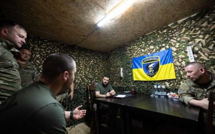 Зеленський відвідав військових на Вовчанському напрямку та заслухав командирів