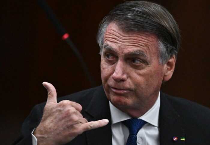 Колишнього президента Бразилії Болсонару посадили під домашній арешт