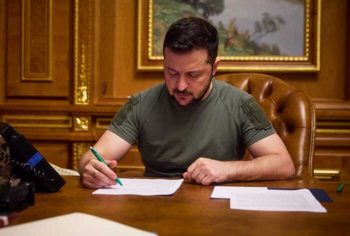 Президент підписав закон про заборону примусового стягнення боргів з бізнесу з окупованих територій