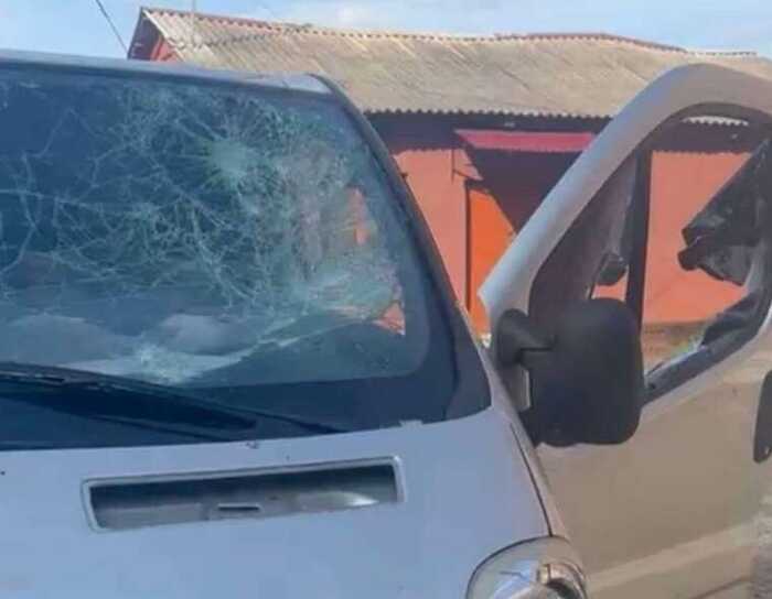 На Волині селяни напали на ТЦК і пошкодили автомобіль