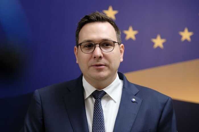 Глава МЗС Чехії Ян Ліпавський прибув з візитом в Україну