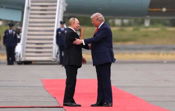 Трамп заявив, що він «загалом» домовився з Путіним про «обмін територіями»