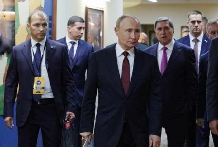 Російські акції обвалилися після відмови Путіна припинити війну в Україні