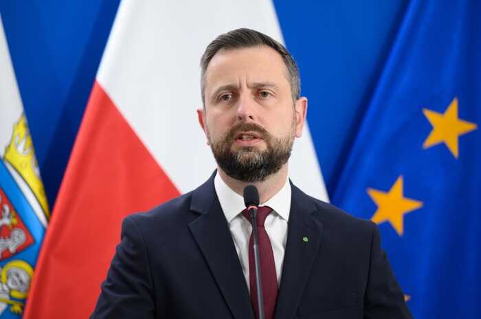 Польща не відправлятиме миротворців в Україну — Косіняк-Камиш