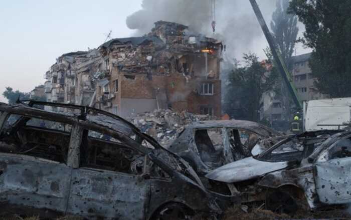 Зеленський: У Києві внаслідок російського удару загинули восьмеро людей